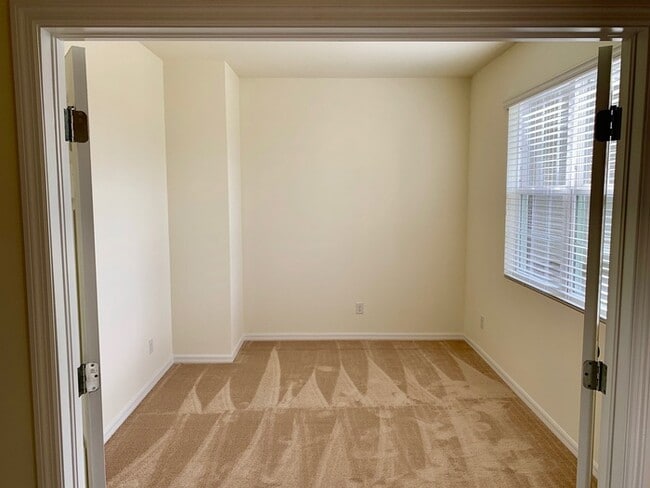 Building Photo - NE Cape Coral Single Family Home