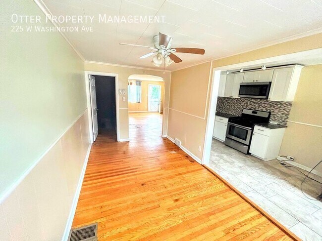 Foto del edificio - Gorgeous, Light-filled 3BR/2BA Clifton Hei...