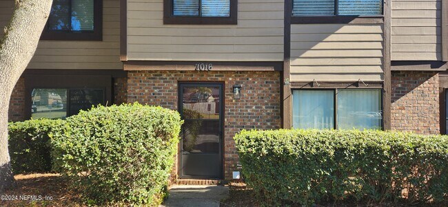 Foto del edificio - 7016 Prestwick Cir S