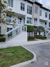 Building Photo - 6310 NW 103rd Pl