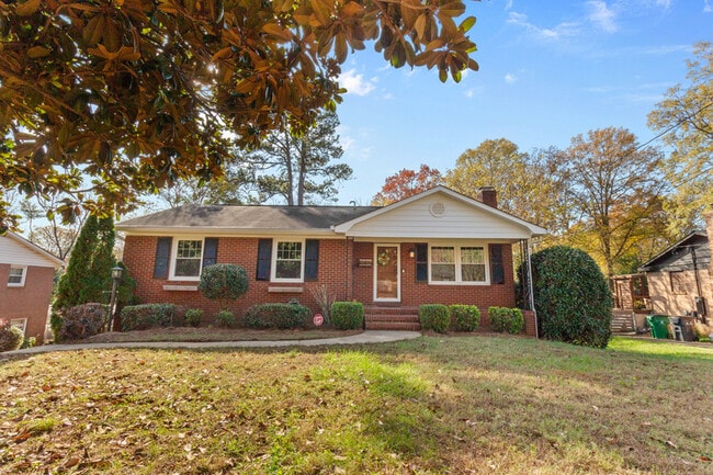 Photo - 1532 Starbrook Dr House