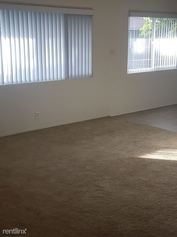 Building Photo - 8600 Rosecrans Ave