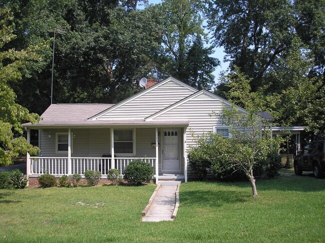 Building Photo - Charming 3 bedroom home in the heart of do...