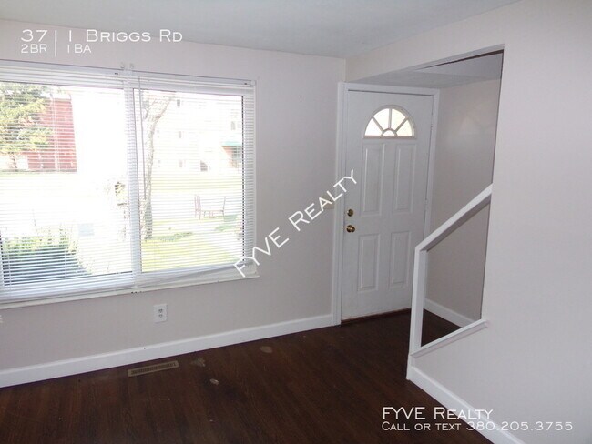 Foto del edificio - Spacious 2 bedroom 1 bath townhome
