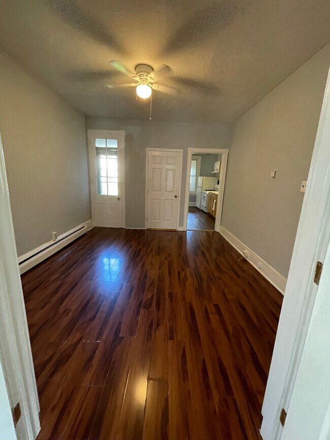 211 St Unit 1, Phoenixville, PA 19460 Apartments in