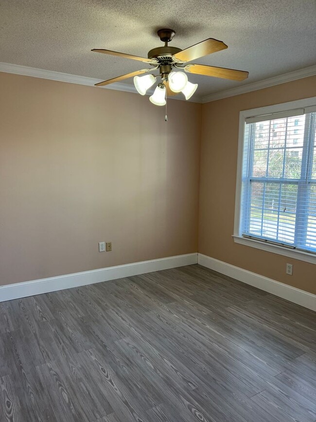 Foto del edificio - 4 Bedroom Home in Valdosta