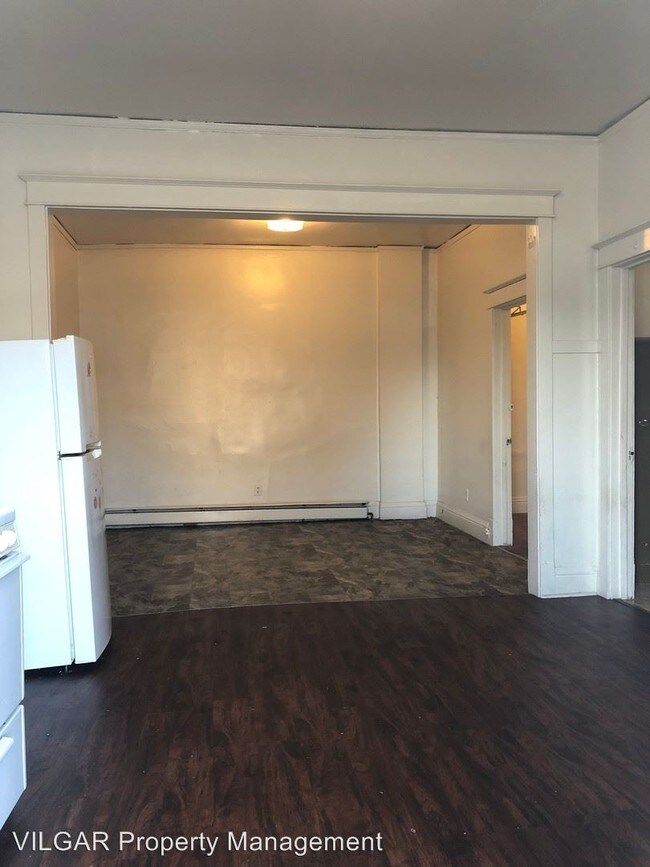 Foto del edificio - 3802-3804 Euclid Ave