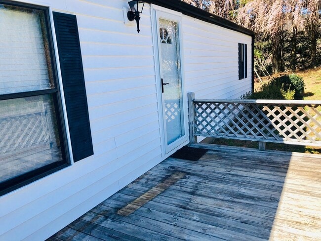 Foto del edificio - MOVE-IN READY! NO HUD OR SECTION 8