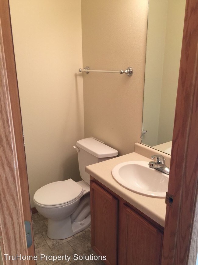 Building Photo - 3901 Meadow Brook Ct