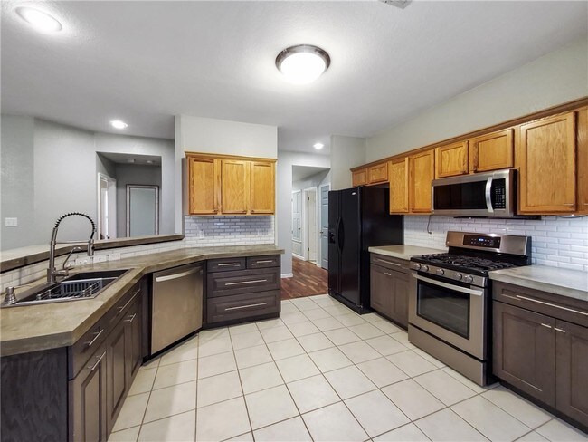 Foto del edificio - 14511 Cottingham Dr