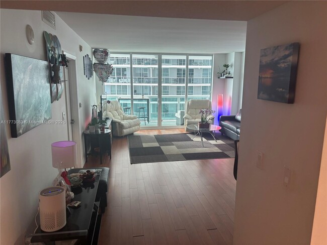 Foto del edificio - 1800 N Bayshore Dr
