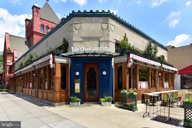 Building Photo - 1313 Rhode Island Ave NW