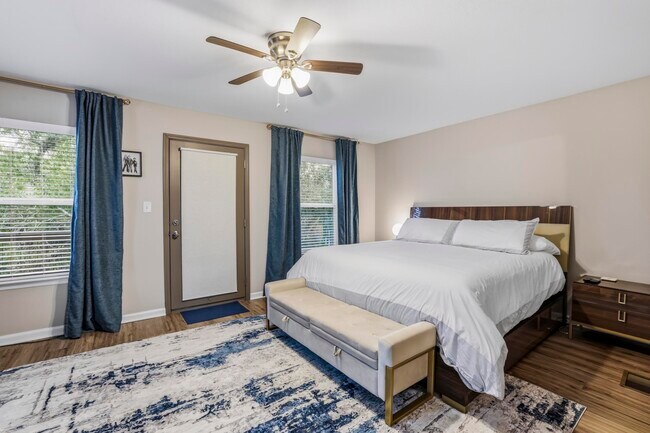 Foto del edificio - 1241 N Bronough St