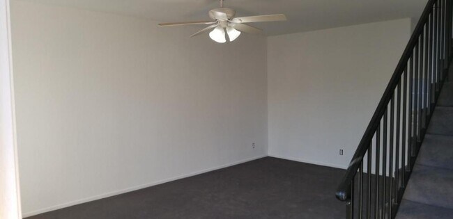 Building Photo - 9082 Cedar St.