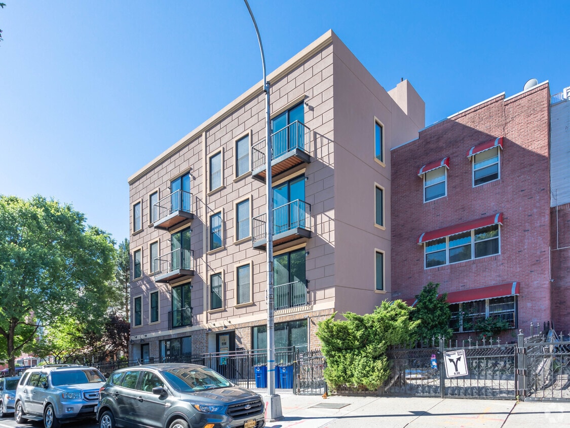 Primary Photo - 516-518 E 147th St