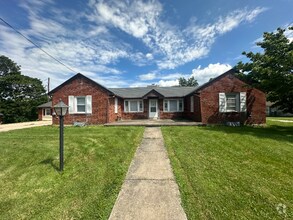 Building Photo - 5388 Chapmans Rd
