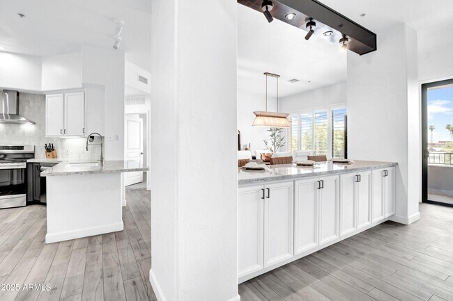 Foto del edificio - 2989 N 44th St