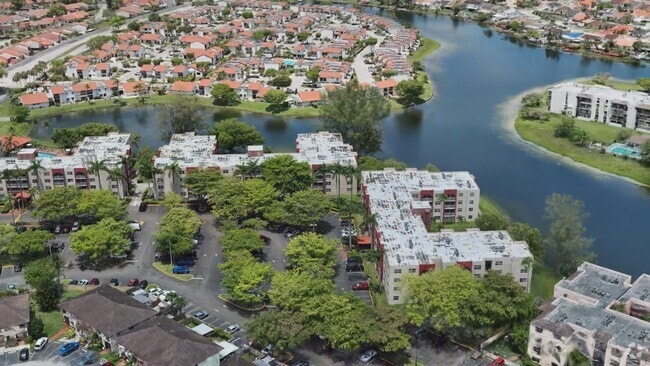  - Lago Club Apartments