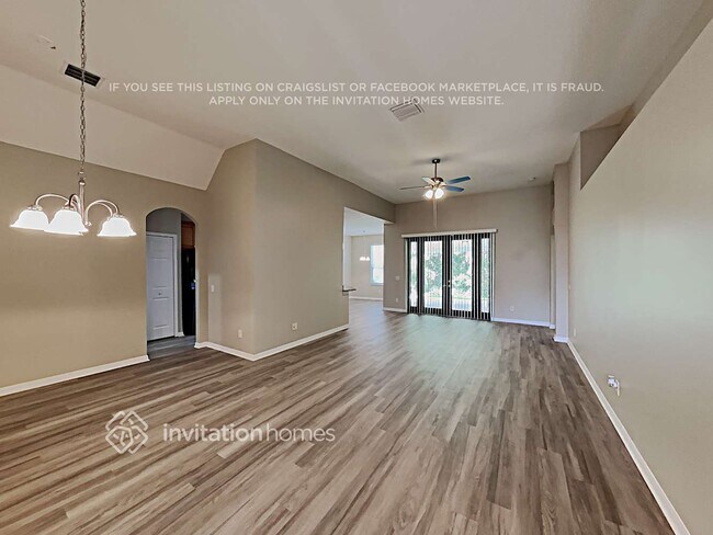 Foto del edificio - 9320 Black Thorn Loop