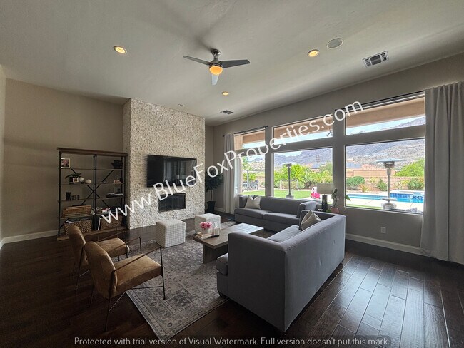 Foto del edificio - 6340 N Pinnacle Ridge Dr