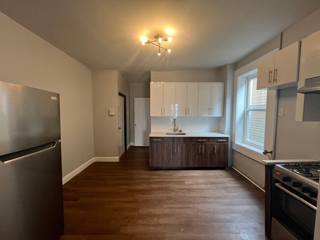 Building Photo - 937 Pavonia Ave