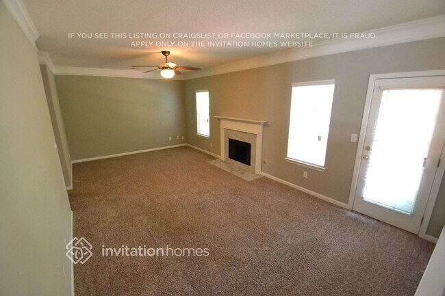 Foto del edificio - 5725 Crystal Springs Way