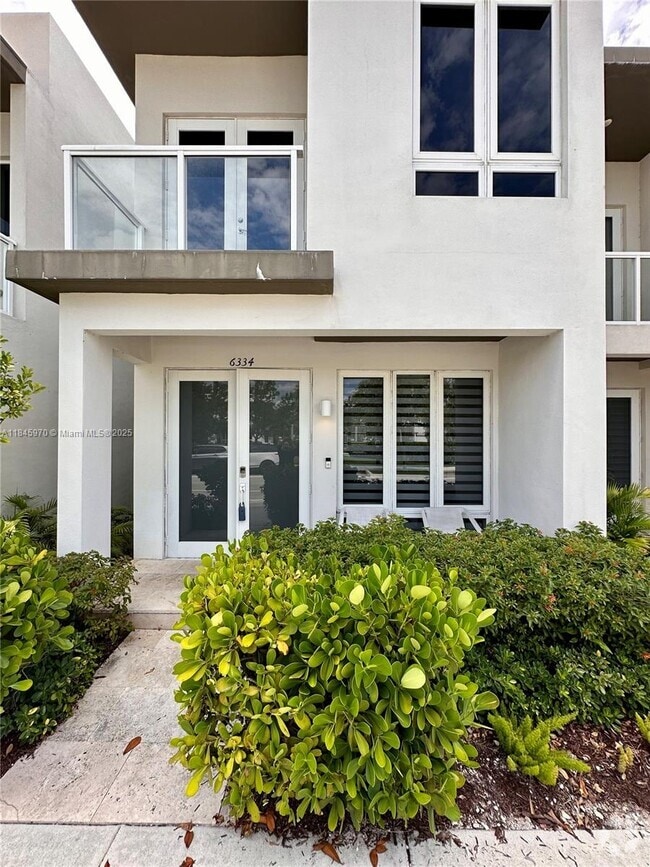 Building Photo - 6334 NW 104th Path