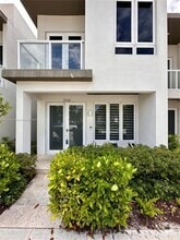 Building Photo - 6334 NW 104th Path
