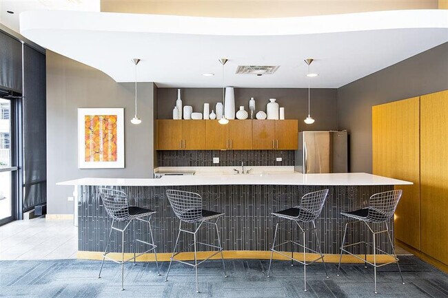 Foto del edificio - 227 N Columbus Dr