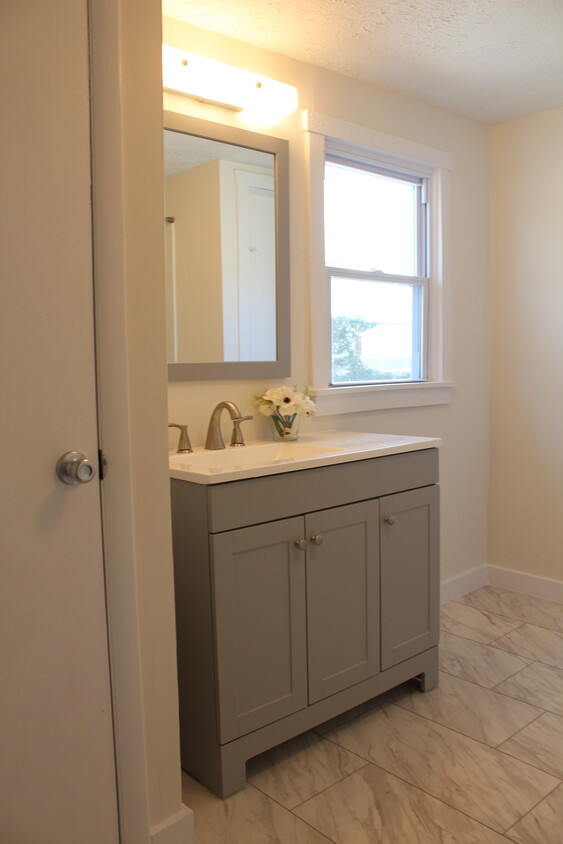 Bathroom - 13 E North Ave