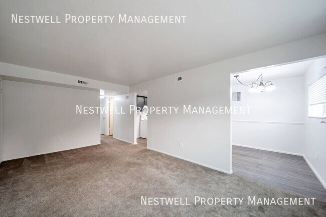 Foto del edificio - 8453 S Westridge St