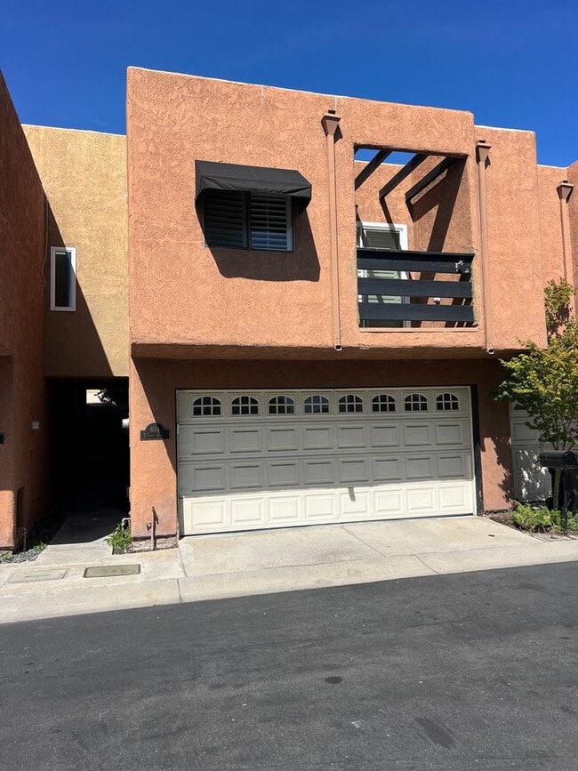 Building Photo - 604 Terrace Cir