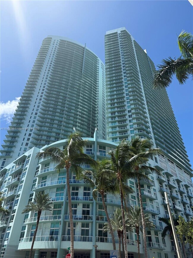 Foto del edificio - 1900 N Bayshore Dr