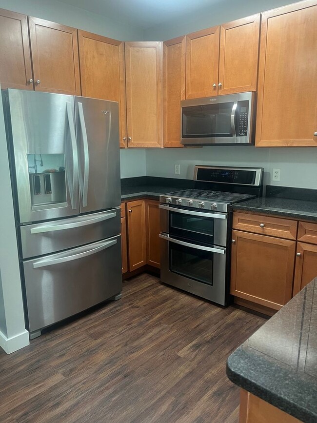 Foto del edificio - 1 BD/1BA + Den Condo in Silver Spring