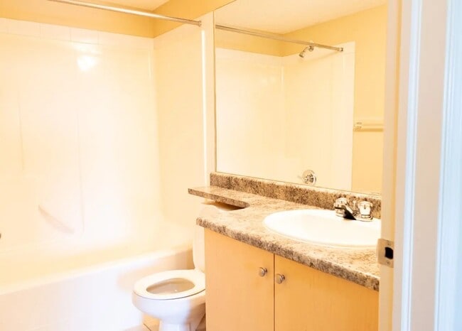 Building Photo - The Madison