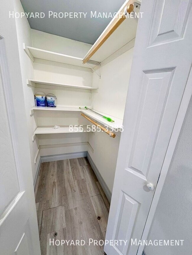 Foto del edificio - 2992 Capewood Ln
