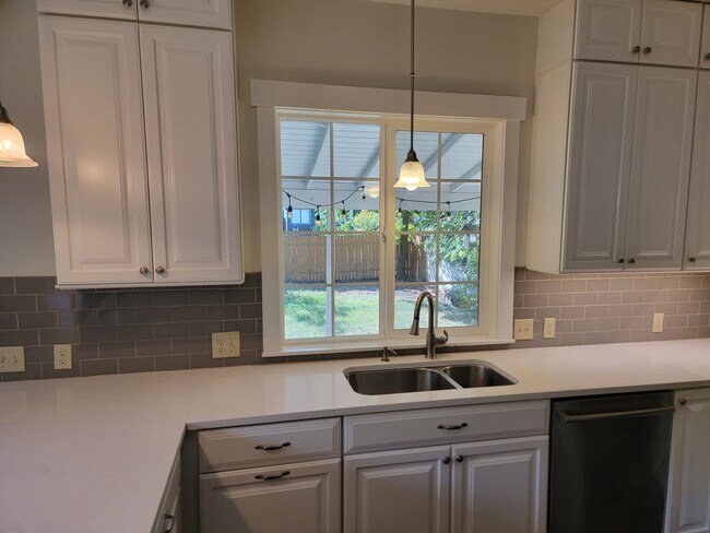 Foto del edificio - South Hill Home