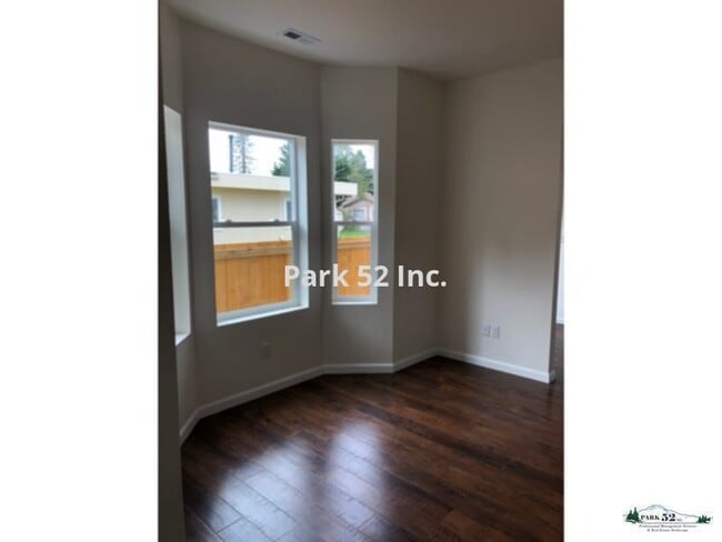 Building Photo - 6602 S Cheyenne St