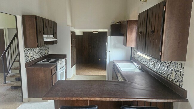 Building Photo - Cute 3 Bedroom Home Minutes from CSU
