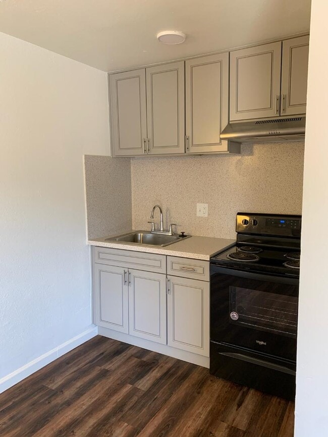 Building Photo - 3855 Stobbs Way