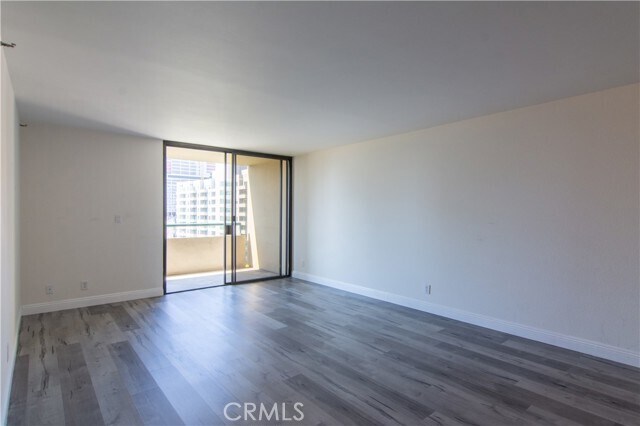 Foto del edificio - 600 W 9th St