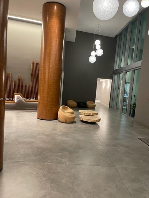 Foto del edificio - 350 S Miami Ave