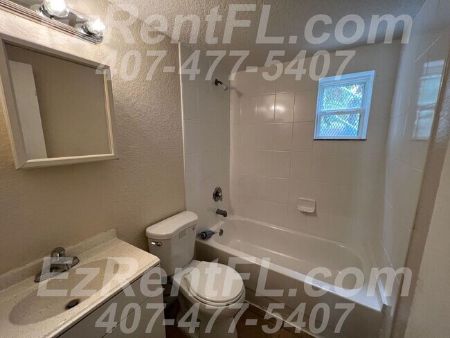 Building Photo - 609 11th St