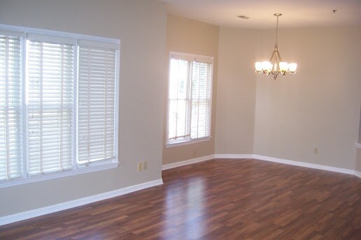 Building Photo - 1001 Brighthurst Dr