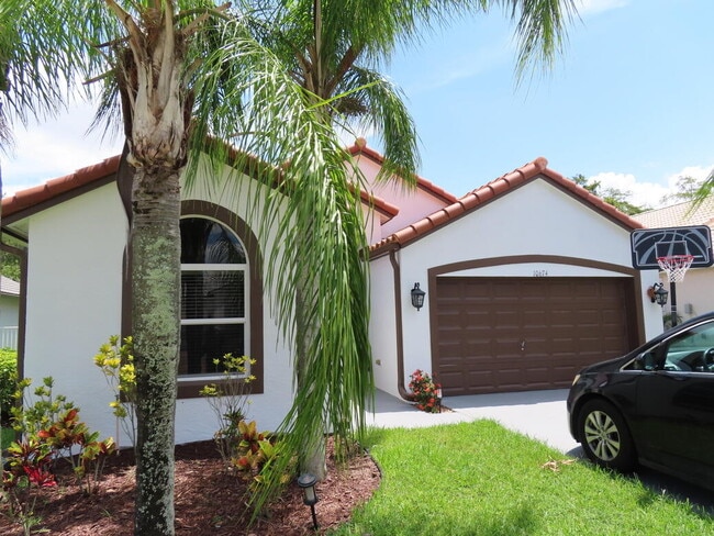 Building Photo - 10674 Oak Bend Way