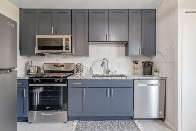 Foto del edificio - 5601 N Northwood Rd