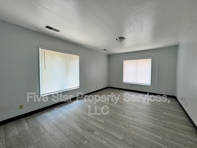 Foto del edificio - 619 S Walnut St