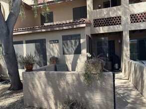 Building Photo - 8625 E Belleview Pl