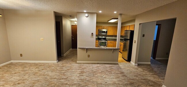Foto del edificio - 2 Bedroom 2 Bath Condo in Pier Point Village