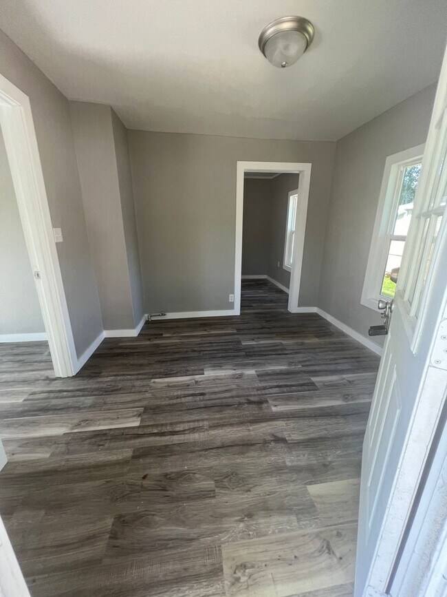 Foto del edificio - 2142 W Chestnut St
